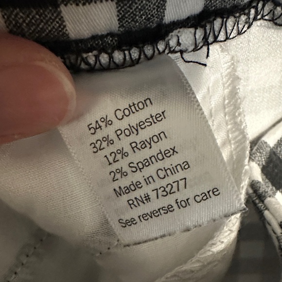 croft & barrow Black and White Gingham Women's Bermuda Shorts - Picture 5 of 5